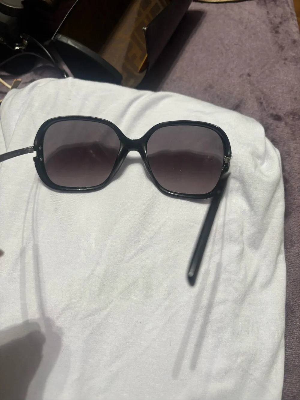 Fendi Oversized Black Women's Sunglasses